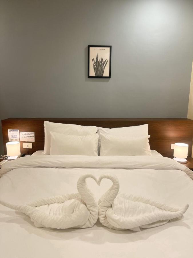 On Hotel Friendship อังเฮเลส ภายนอก รูปภาพ