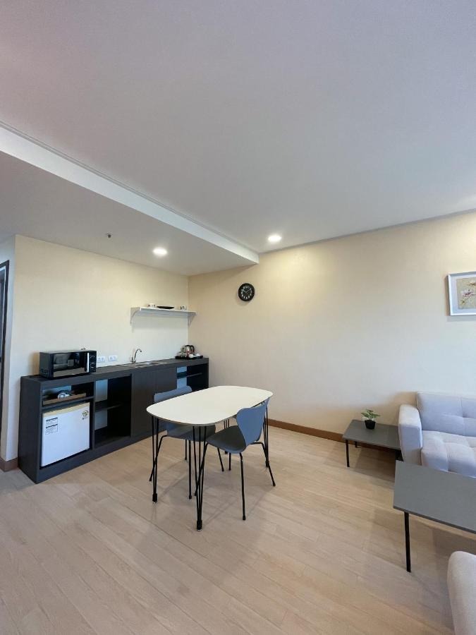 On Hotel Friendship อังเฮเลส ภายนอก รูปภาพ